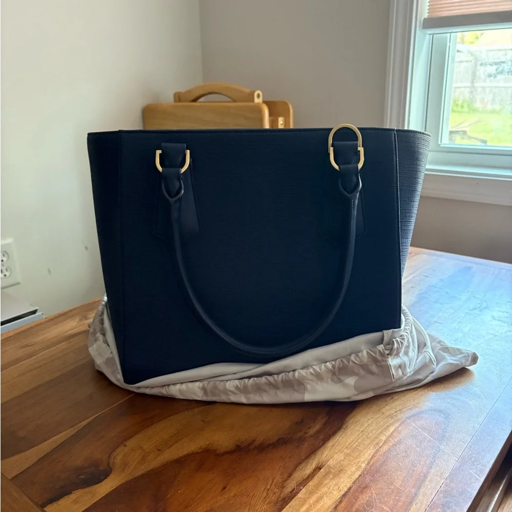 Dagne Dover Navy Tote Bag - Picture 1 of 5